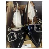 WOMENï¿½S SIZE 6 SHOES