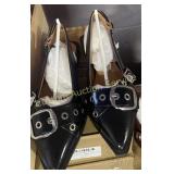 WOMENï¿½S SIZE 6 SHOES