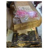 BOX OF HEART SHAPED GLASSES & PARTY SUPPLIES