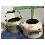 4 tea kettles/ 18 gal. tote