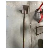 SQUARE SHOVEL