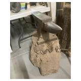 Peter Wright 150# anvil on stump