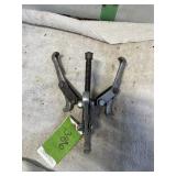 3 JAW 4" PULLER