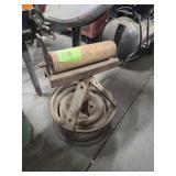 short roller stand (not adjustable)  20"