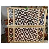 WOOD FRAME REGULAR PET GATE