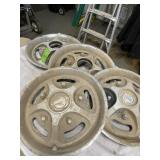 4 FORD HUBCAPS