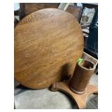 48" ROUND OAK PEDISTAL TABLE