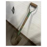 Round Nose Shovel