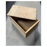 WOOD BOX W/LID  20" X 12" X 11"