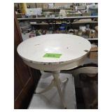 ROUND TABLE  22" D X 27" T
