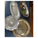 METAL SERVING TRAYS
