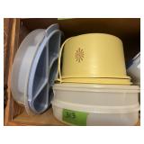 TUPPERWARE PIE AND CAKE CONTAINERS