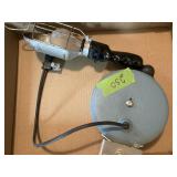 RETRACABLE TROUBLE LIGHT