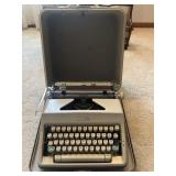 MANUEL TYPEWRITER