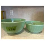 2 GREEN MIXING BOWLS