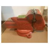 4" RIDGED BENCH VISE