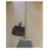 BROOM & DUST PAN