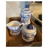 SUGAR CREAMER AND COFFEE CONTAINER