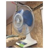 Large Oscilating Fan