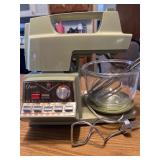 OSTER MIXER W/BLENDER & GRINDER ATTACHMENTS