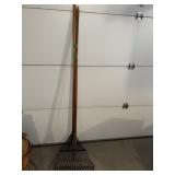LEAF RAKE AND STEEL RACK