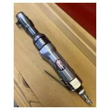 3/8" DRIVE AIR RACHET