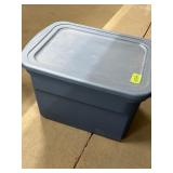 Tote w/lid  18 x 12 x 15