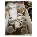 Pioneer Carafe w/6 mugs