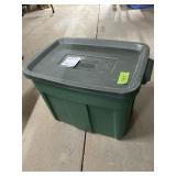 Tote w/lid   24 x 12 x 16