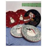 ROUND AND SQUARE CHRISTMAS PLATES