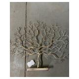 METAL FAMILY TREE W/LIGHTS