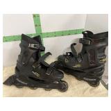 ROLLERBLADES SIZE 9