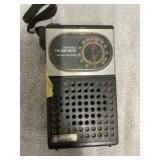 AM/FM PORTABLE RADIO
