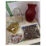VASE & DECORATIVE BEADS
