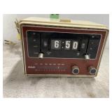 RCA AM CLOCK RADIO