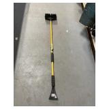 LONG HANDLED BRUSH/ICE SCRAPER