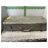 METAL TOOL BOX