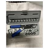 SMALL SOCKET/SCREWDRIVER SET