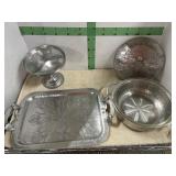 HAMMERED ALUMINUM APN AND TRAY