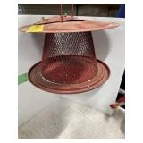 Cardinel feeder