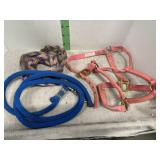 horse haltar w/ lead rope