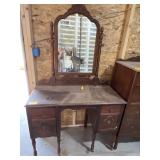 SMALL DRESSER (4 DRAWERS) W/ MIRROR