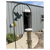 SHEPERD'S HOOK & BIRD FEEDER