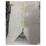 LEAF RAKE