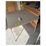 CARD TABLE