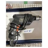 B&D 3/8' DRILL