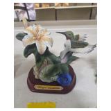 PORCELAIN 6" WELLINGTON COLLECTION  HUMMINGBIRD