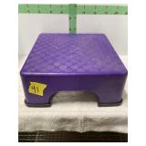 PLASTIC STEP STOOL 13X13X6