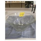 10" X 6" HEAVY GLASS SERVING BOWL