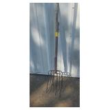 4 TINE PITCH FORK